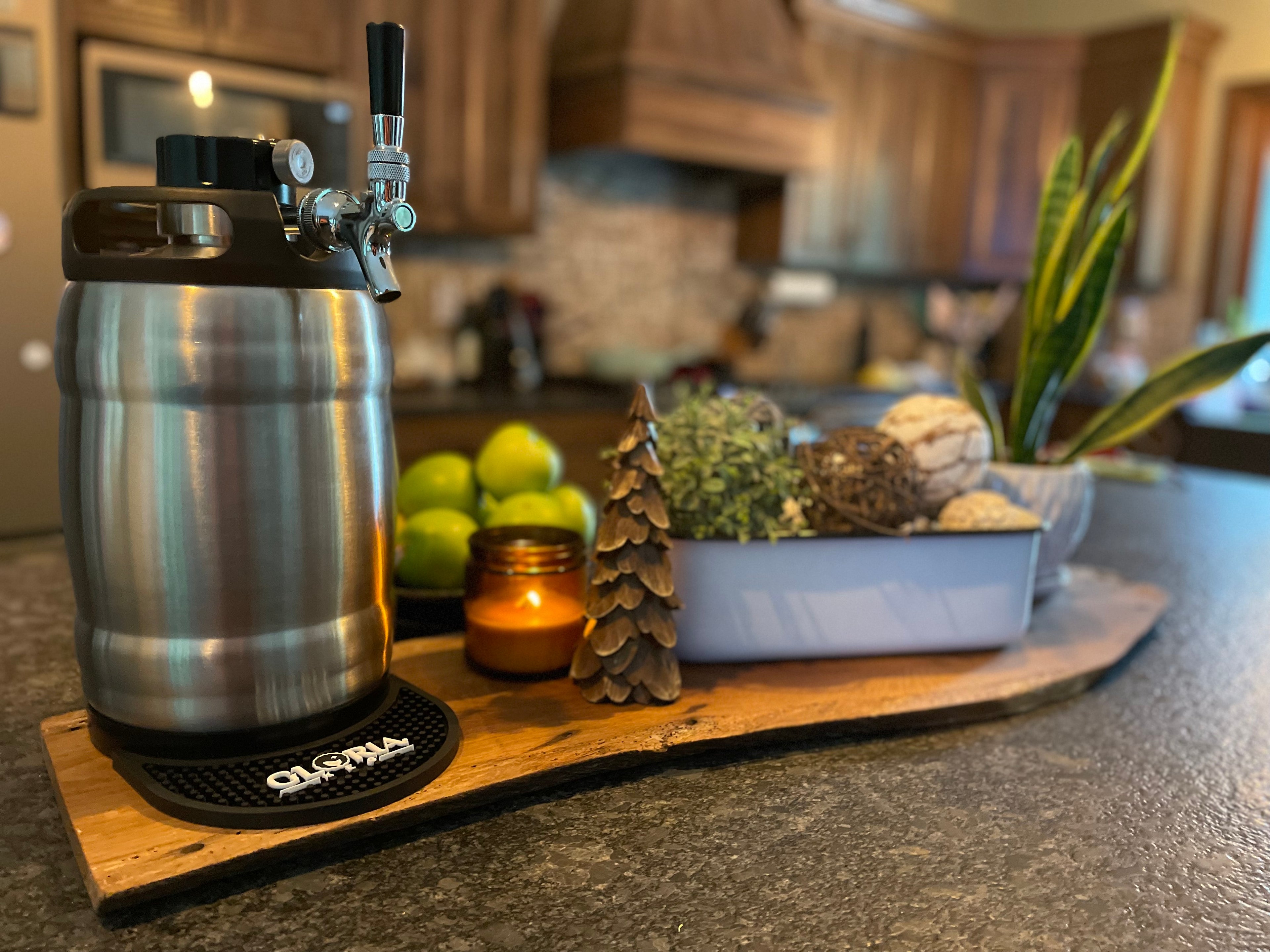 7L Gloria Rose on a kitchen counter with decorations