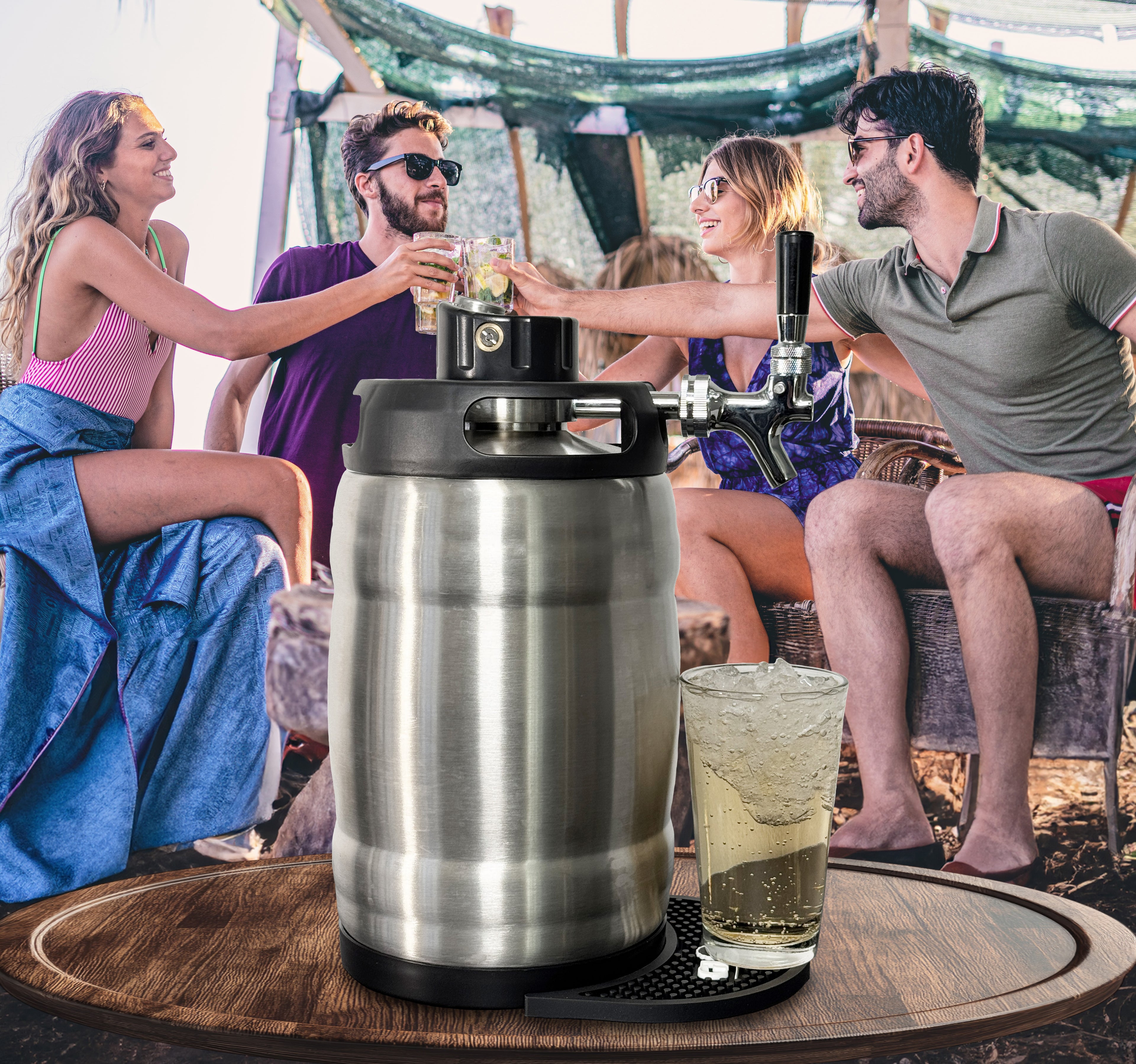 People enjoying drinks around 7L Gloria Rose brushed stainless steel at an outdoor social gathering.